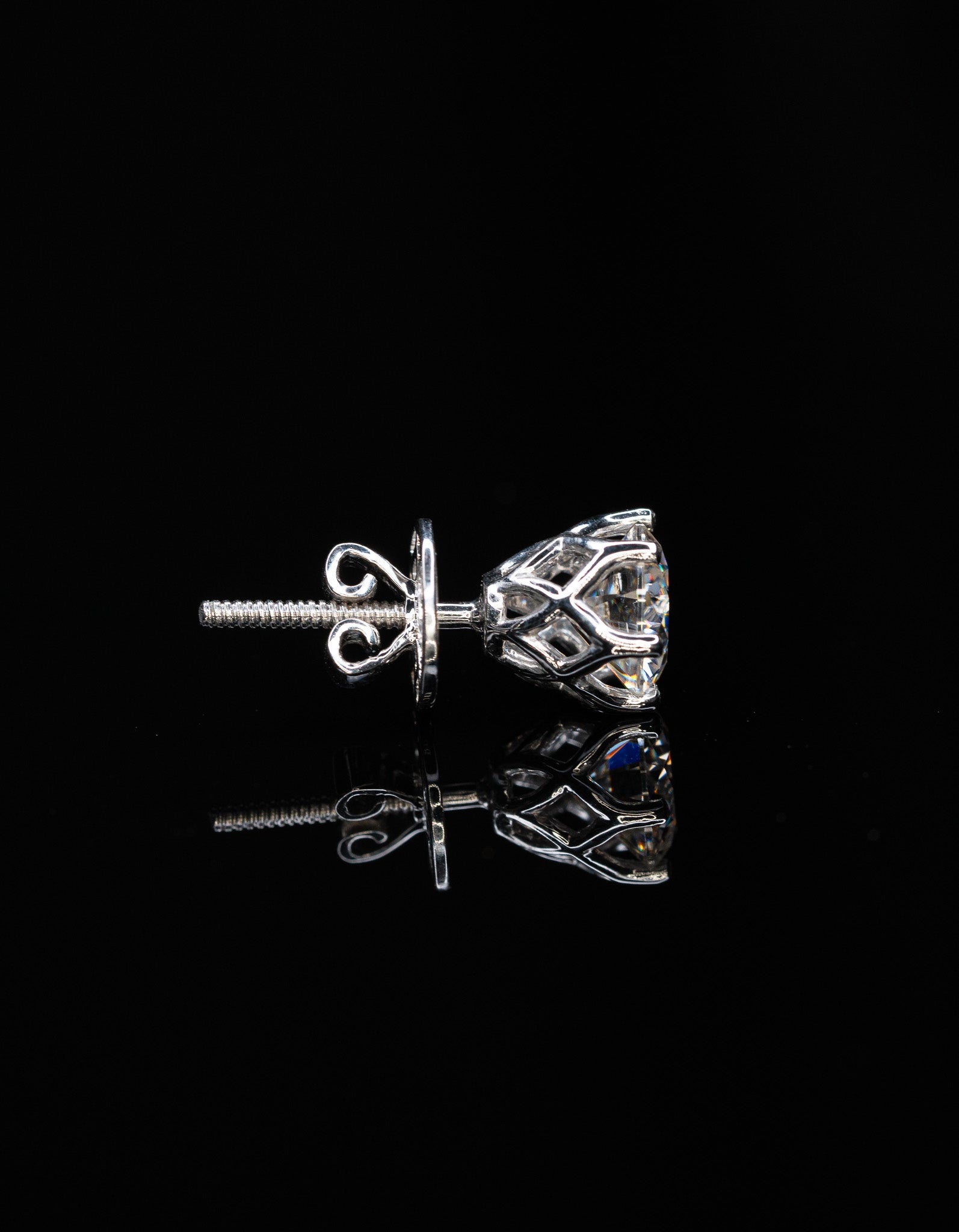 6mm Round Cut Diamond Stud Earrings